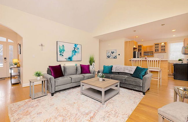 Stoney Creek Cottage Wintergreen w EV Charger - Foto 12