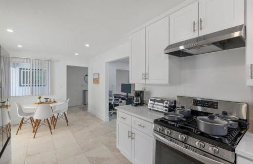 Molivu Homes 3BR - NewRemodel, PetFriendly, Yard - Foto 9