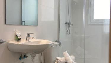 RIUS33 - Huge & Spacious Apartment in Montjuic - Photo 4