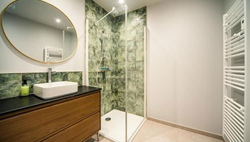 L'Éden Caché - Terrasse - Parking - Photo 5, Shower