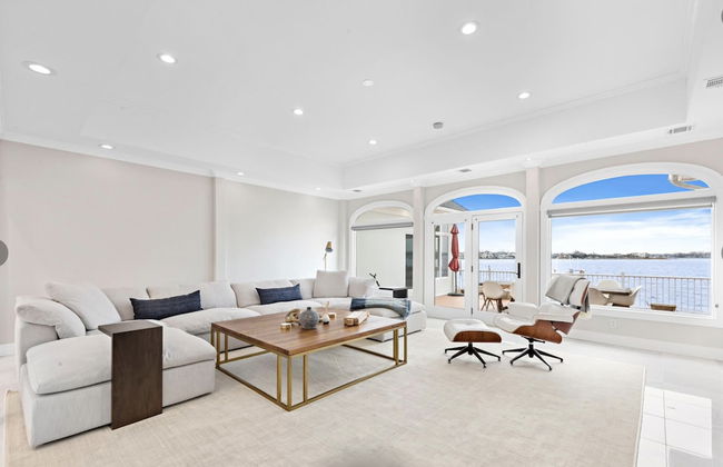 Monmouth Beach 4BR Villa on the Water - Foto 21