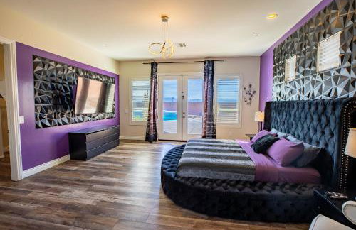 3400 SqFt House W/40Ft Heated Pool/Spa- Strip View - Photo 16