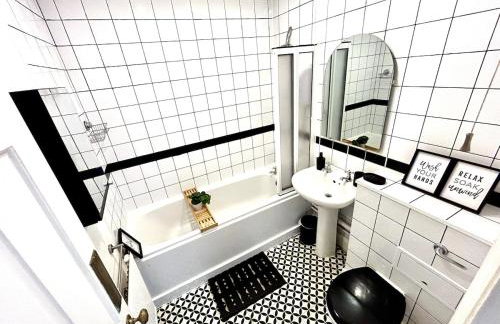 Stylish 1BR Flat-Terrace-Free Parking-Rail Station - Foto 28