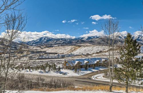 Private Hot Tub, Close to Resorts - Private Hot Tub - Close to PC, Mountain Mansion Family Getaway - Photo 37