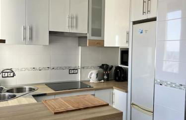 Espectacular apartamento junto al mar, con piscina en Málaga - Photo 21