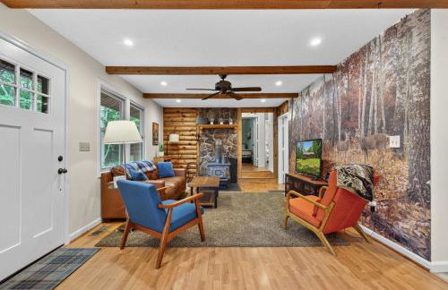 20 acres w Private Pavilion, Fireplace & Fire Pit - Foto 14