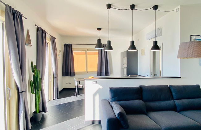 Sea View Apartment with balcony - Photo 12