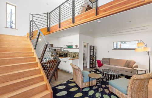 Modern Living w hot tub in Alberta Arts District - Foto 3