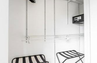 Modern 3BR Townhouse with Private Rooftop & Parking Minutes to NYC - Foto 10