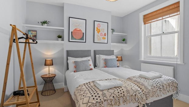 The Townhouse By My Getaways Free Parking - Foto 3, Habitación