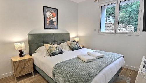 Vue Rivière, Élégant T2, Neuf, Terrasse, RDC - Foto 2, towels