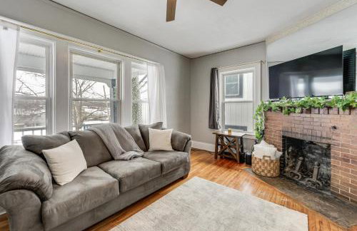 8 Mi to Micron Technology! Walkable Phoenix Gem - Foto 1