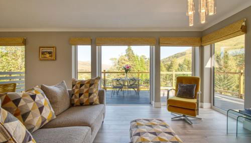 Stunning 5 star lodge with loch and mountain views - Foto 2