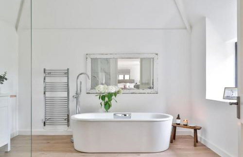 Cozy Beverston Castle Cottage 1 Bed 1 Bath Retreat - By Tempstay - Foto 2