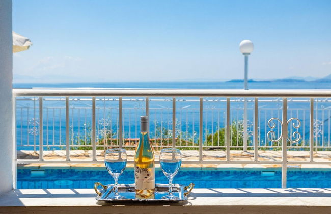 Villa Elia Large Private Pool Walk to Beach Sea Views A C Wifi Car Not Required - 1978 - Foto 26