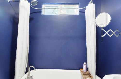 Silver Lake Mid-century Nestled in the Treetops - Foto 36