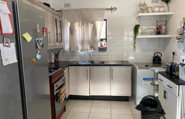 Remarkable 2-bed Apartment in Harare - Photo 4