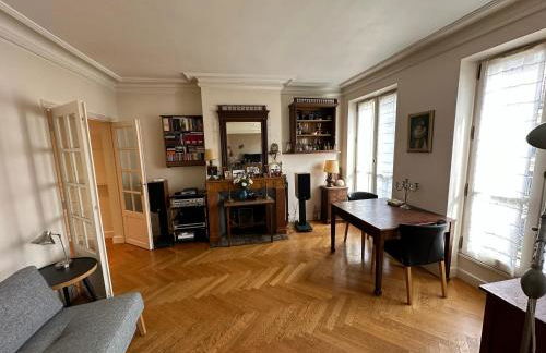70 sqm apartment in 75008 Paris - Foto 1