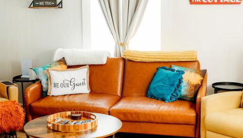 Giggling Creek Cottage - BedJet! King Sized! Gazebo, 45 Acres, Arcades, Nintendo, more - Foto 5