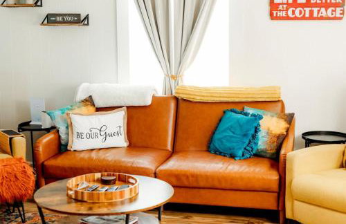 Giggling Creek Cottage - BedJet! King Sized! Gazebo, 45 Acres, Arcades, Nintendo, more - Foto 5