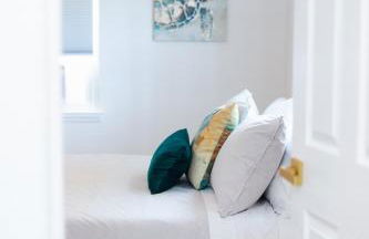 Spacious 3br 2ba Cottage Steps to Water & Downtown - Foto 4