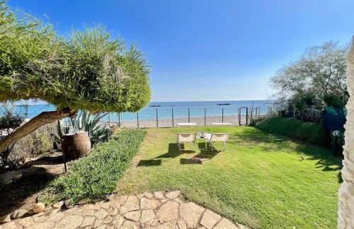 Paradise Beachfront Villa, Porto Columbu, Sardinia - Foto 5