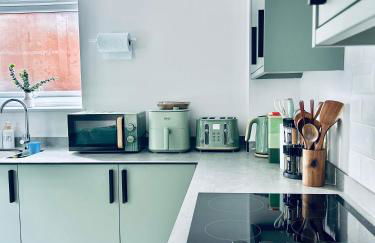 Dover Ferry Apartments x 2 Sleeps 10 with parking and castle views - Foto 17