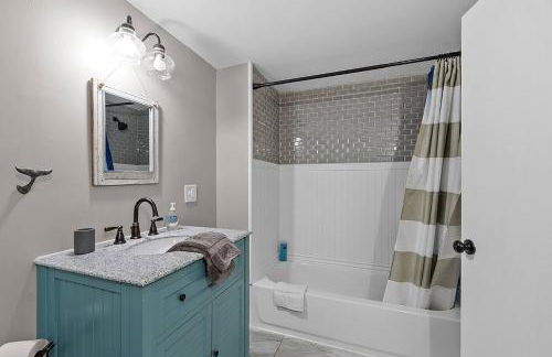 Kennebunk/Kennebunkport Beach House w/Pool! - Photo 25