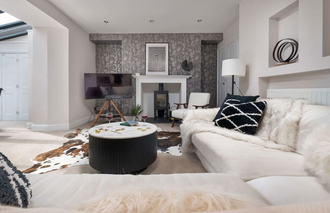 Rosemount X3 Bed Townehouse With Hot Tub - Foto 13