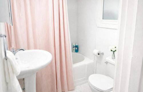 Cozy 1Bdrm • Great Location • Fast Wi-fi - Foto 10