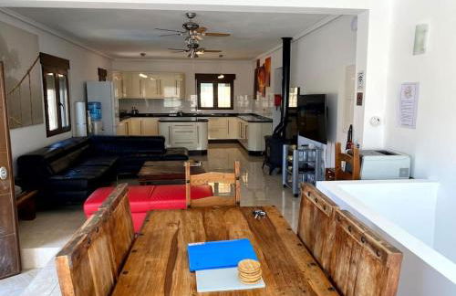 5 Bedroom, Luxury Villa - Heated Pool - Foto 8