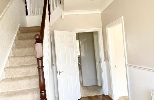 Spacious Five-Bedroom House Close to York Centre - Orchid House - Foto 6