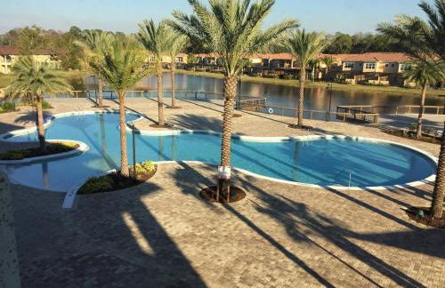 Four Bedroom Townhouse in Regal Oaks at Old Town - Foto 13