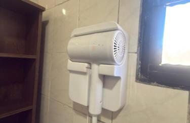 TRIPLEX piscina churrasqueira lava e seca Wi-Fi e 2 TVs em Condomínio com 90m2 no centro de Ubatuba - Foto 46