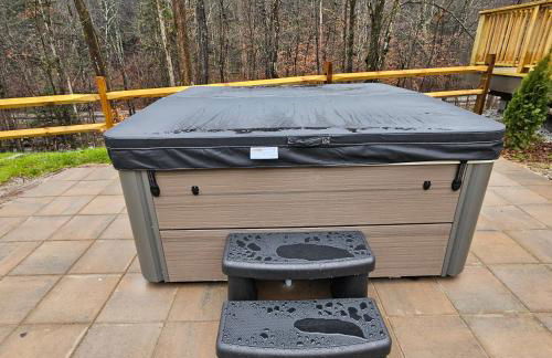 Powder Run - Modern 3BR Basecamp with Hot Tub, AC, EV Charger & Flat Parking - Foto 32