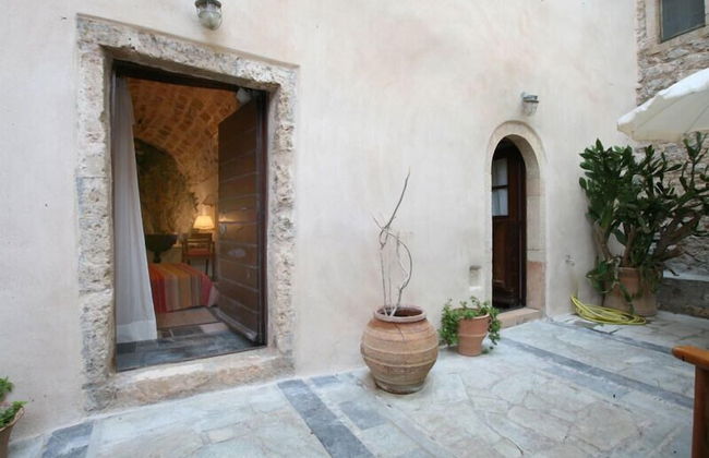 Dorovinis Monemvasia Castlehouses - Photo 34