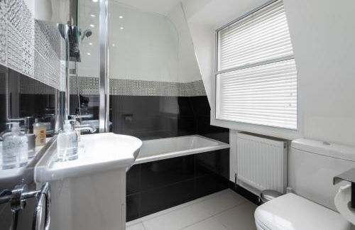 The London House - Entire Villa - Foto 23