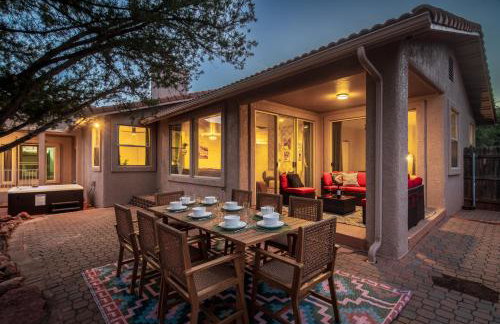 LUX Sedona Retreat - Hot tub & Game room - Foto 51