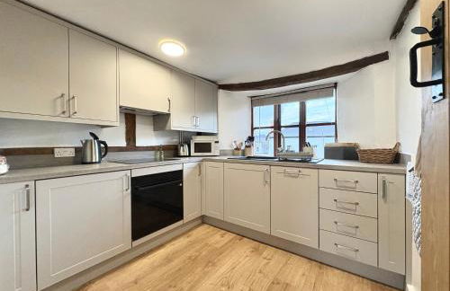 Number 22, Castle Street - Photo 4