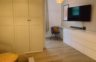 371living, Altbau-Charme am Kaßberg, Perfekt für Workation, Urlaub oder Kurztrip, Entdecke Chemnitz, Moderne Küche, Waschmaschine, Smart TV, Schnelles WLAN, Bequemes Bett - Foto 6