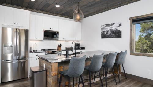 Overlook Cabin. Romantic Views Fire Pit/Hot Tub & Zion Adventure - Foto 5