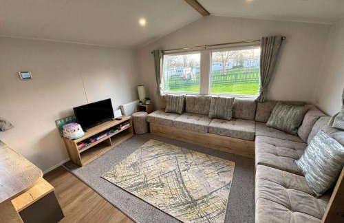 Shamrocks Cove Caravan - Award-Winning Coastal Retreat - Photo 23