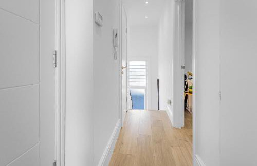 Modern 3 and 2 bedroom apartment in Maida Vale - Foto 17
