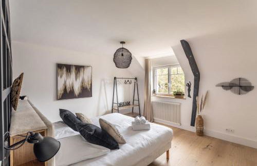 LA VILLA DU GOLF - avec piscine couverte chauffée et jacuzzi - Foto 27