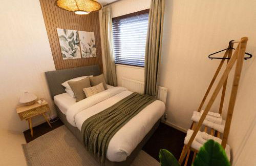 Spacious 3-Bed Home with Free Off-Street Parking Near Newcastle - Foto 3