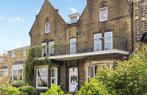 Sefton House Apartment - Photo 1