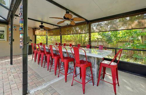 Poolside Cocoa Oasis w/ Tiki Bar! - Foto 33