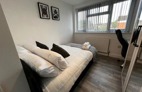 Selly Oak Near QE and UoB - 5 Bed Ensuite - Perfect for groups and contractors - Foto 11