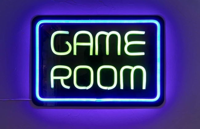 The Waterfront - Waterslide Game Room Sleeps 26 - Foto 50