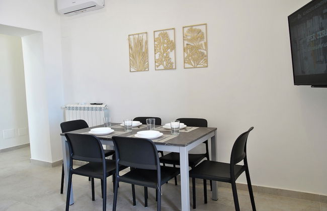 Sea Breeze Seafront Flat - Photo 17